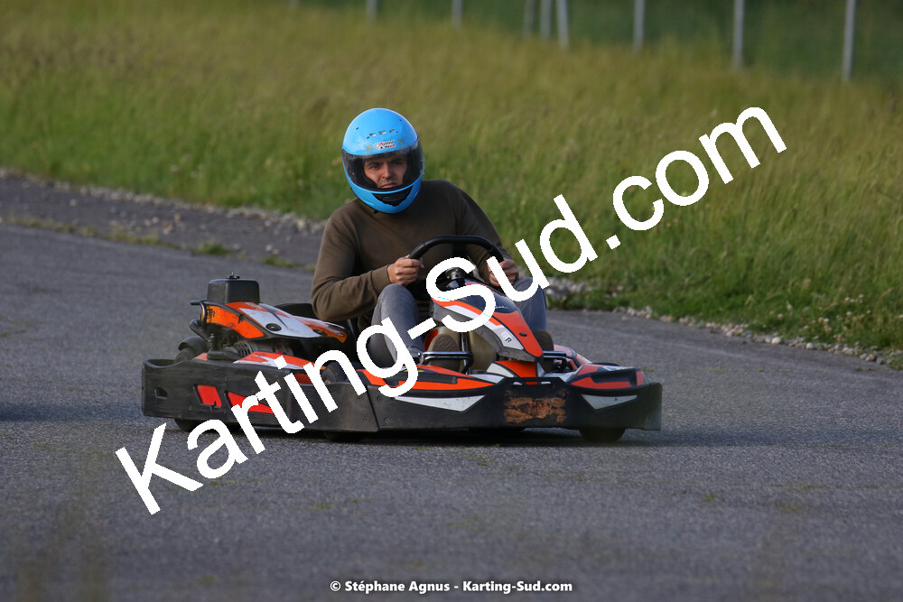 07/05/2022 : Endurance Loisir Les Razbitumes pour “1 maillot pour la vie” & Les Socio Esthéticiennes (Photos Stéphane Agnus) 2022 — karting