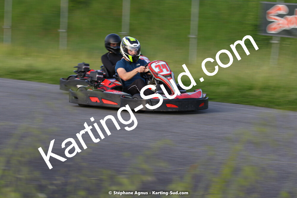 07/05/2022 : Endurance Loisir Les Razbitumes pour “1 maillot pour la vie” & Les Socio Esthéticiennes (Photos Stéphane Agnus) 2022 — karting