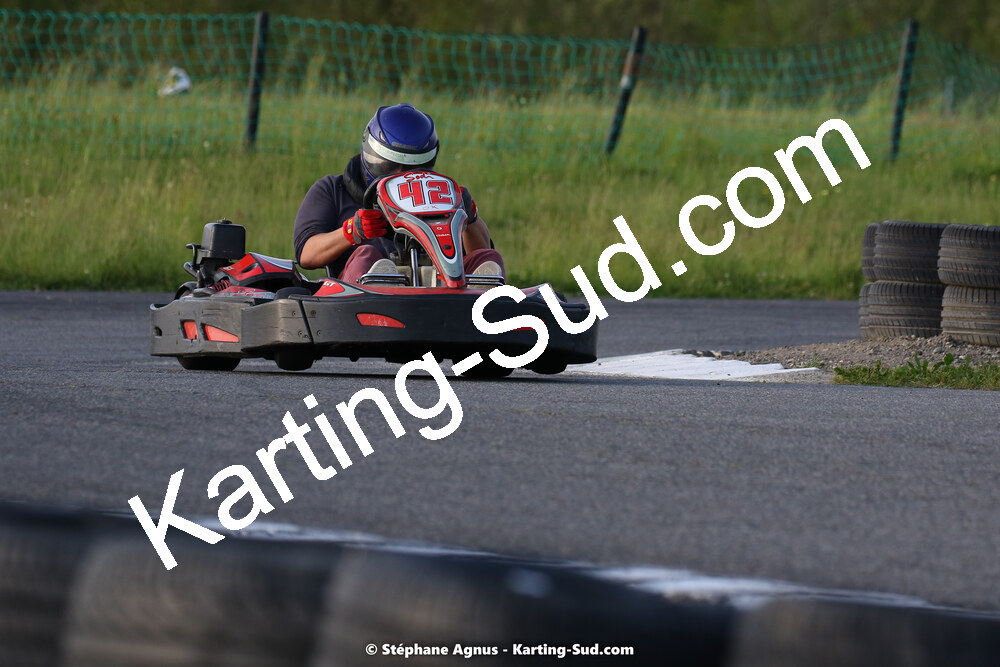 07/05/2022 : Endurance Loisir Les Razbitumes pour “1 maillot pour la vie” & Les Socio Esthéticiennes (Photos Stéphane Agnus) 2022 — karting