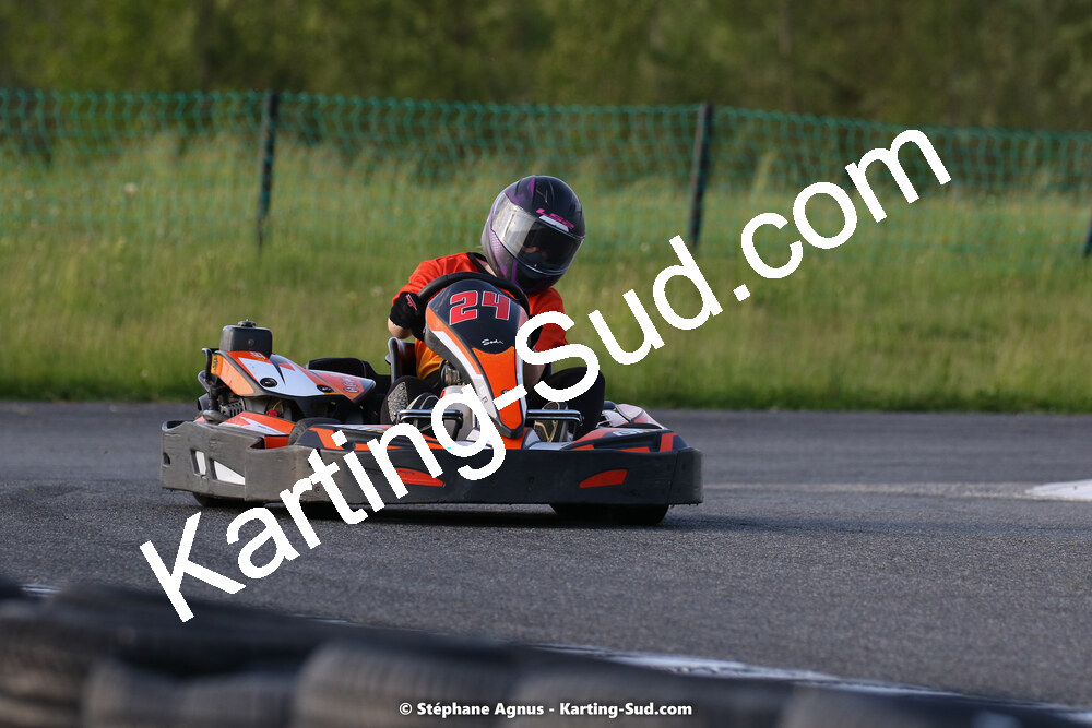 07/05/2022 : Endurance Loisir Les Razbitumes pour “1 maillot pour la vie” & Les Socio Esthéticiennes (Photos Stéphane Agnus) 2022 — karting