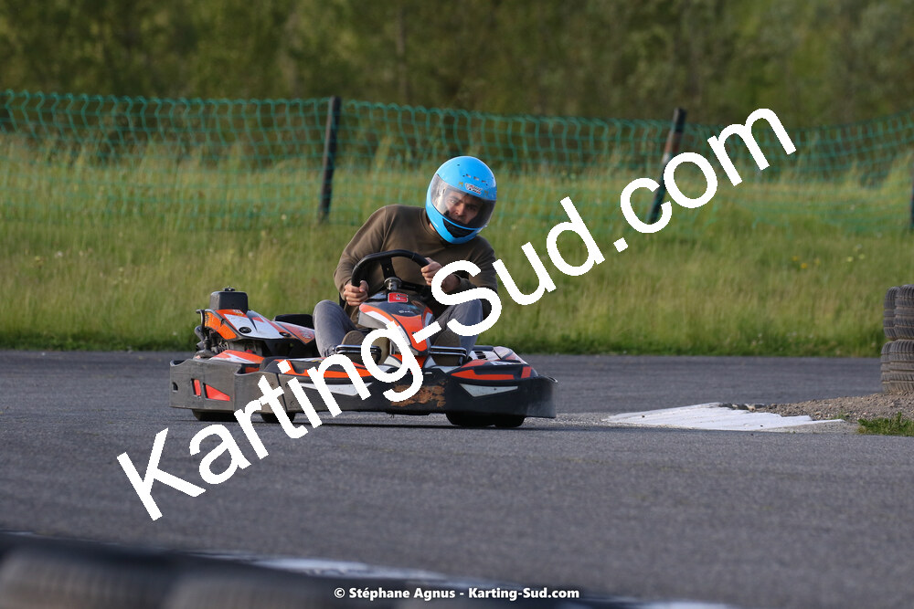 07/05/2022 : Endurance Loisir Les Razbitumes pour “1 maillot pour la vie” & Les Socio Esthéticiennes (Photos Stéphane Agnus) 2022 — karting
