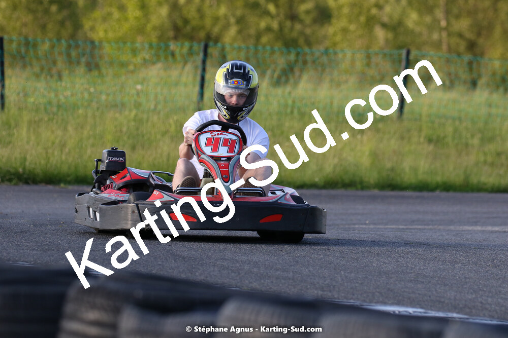07/05/2022 : Endurance Loisir Les Razbitumes pour “1 maillot pour la vie” & Les Socio Esthéticiennes (Photos Stéphane Agnus) 2022 — karting