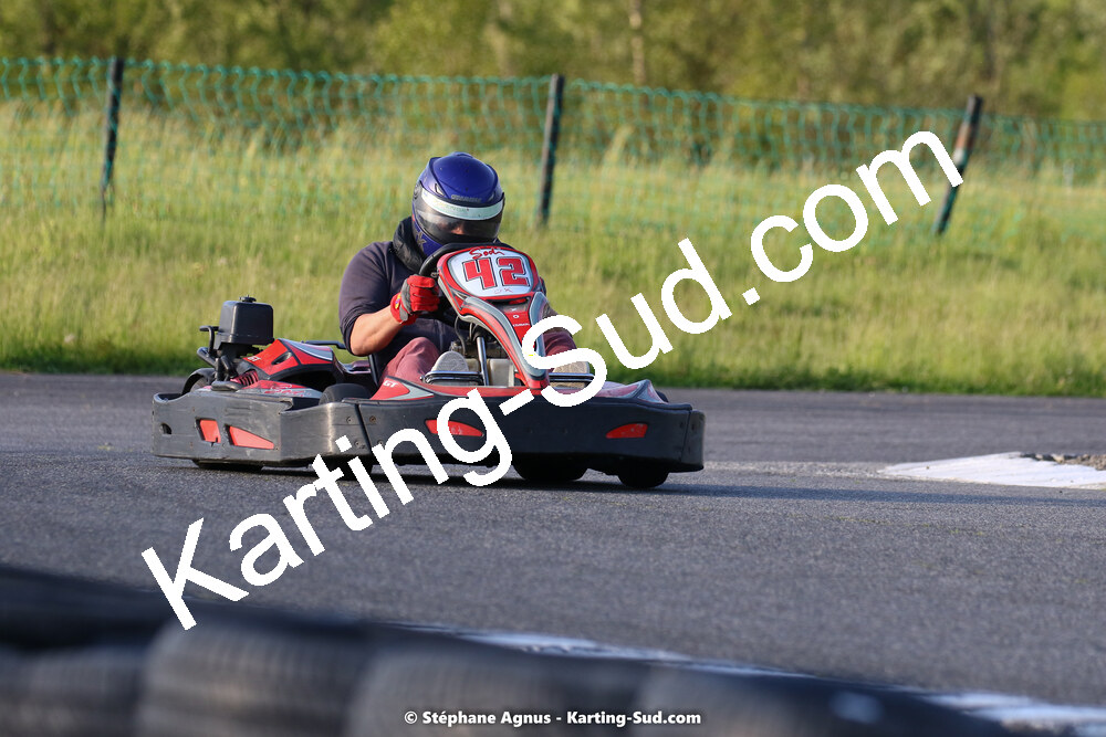 07/05/2022 : Endurance Loisir Les Razbitumes pour “1 maillot pour la vie” & Les Socio Esthéticiennes (Photos Stéphane Agnus) 2022 — karting