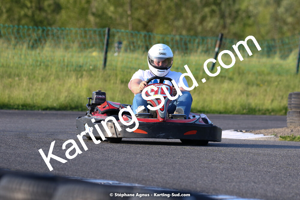 07/05/2022 : Endurance Loisir Les Razbitumes pour “1 maillot pour la vie” & Les Socio Esthéticiennes (Photos Stéphane Agnus) 2022 — karting