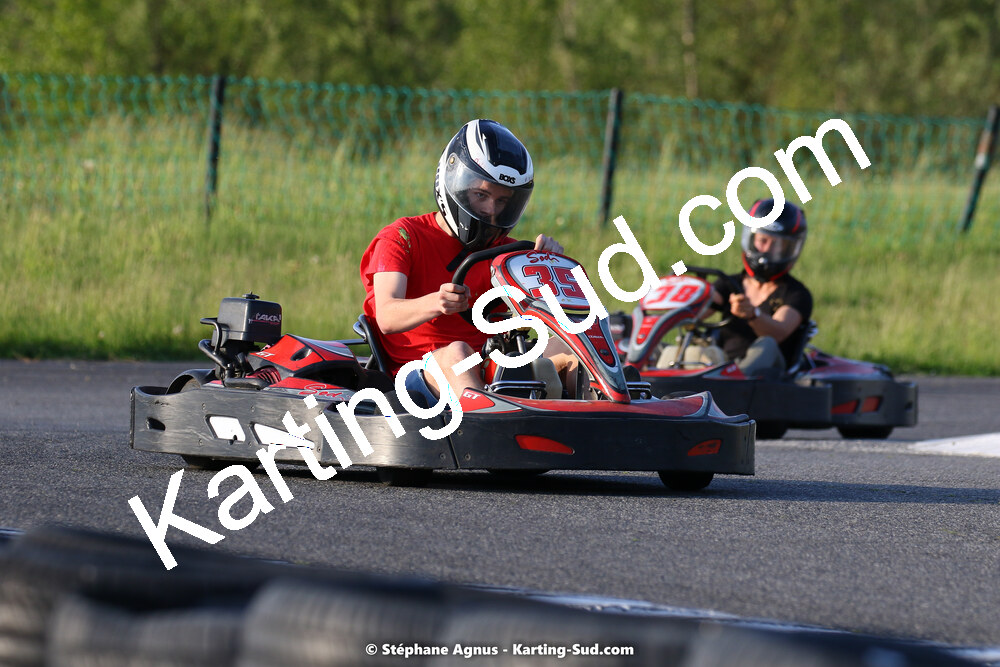 07/05/2022 : Endurance Loisir Les Razbitumes pour “1 maillot pour la vie” & Les Socio Esthéticiennes (Photos Stéphane Agnus) 2022 — karting