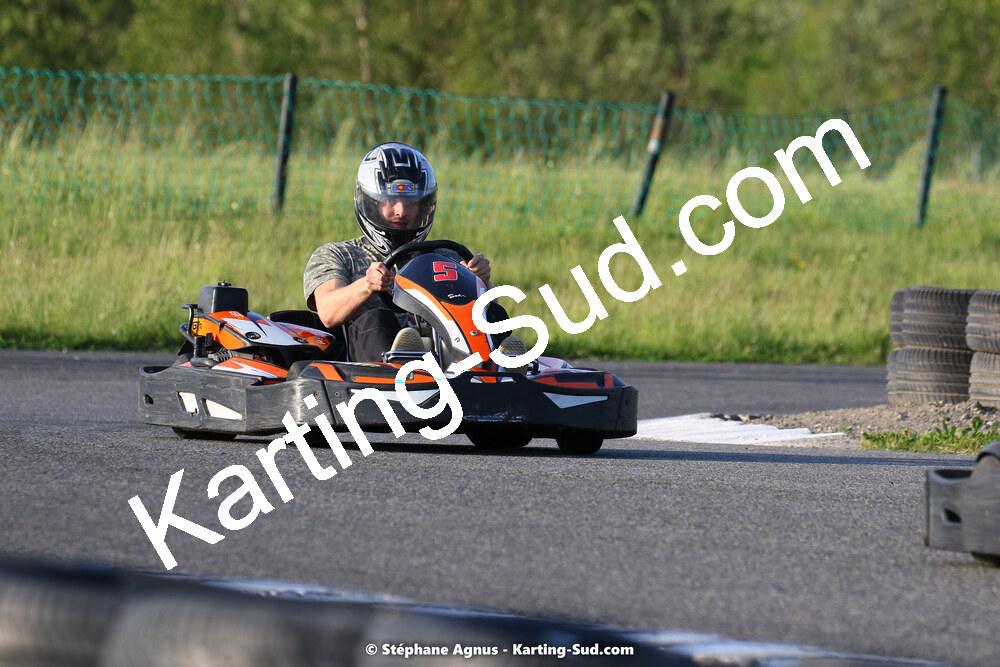 07/05/2022 : Endurance Loisir Les Razbitumes pour “1 maillot pour la vie” & Les Socio Esthéticiennes (Photos Stéphane Agnus) 2022 — karting