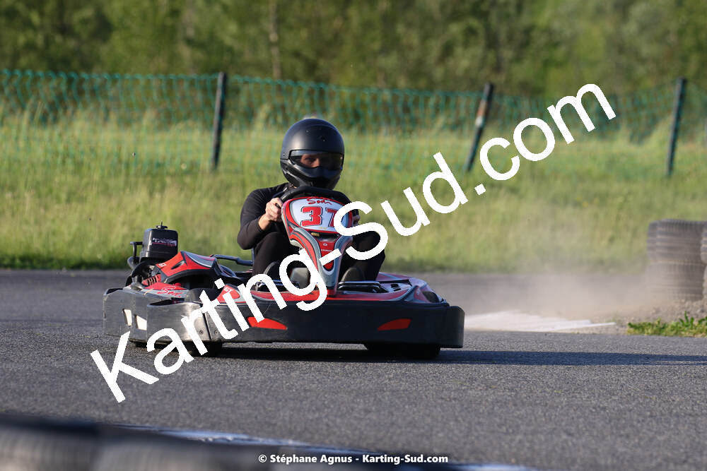 07/05/2022 : Endurance Loisir Les Razbitumes pour “1 maillot pour la vie” & Les Socio Esthéticiennes (Photos Stéphane Agnus) 2022 — karting