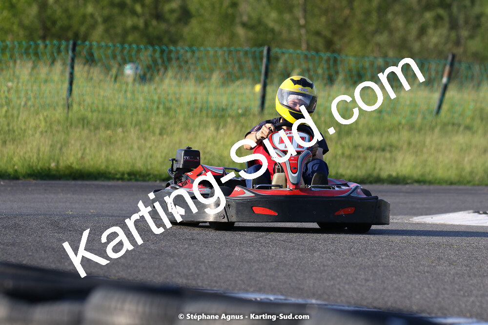 07/05/2022 : Endurance Loisir Les Razbitumes pour “1 maillot pour la vie” & Les Socio Esthéticiennes (Photos Stéphane Agnus) 2022 — karting