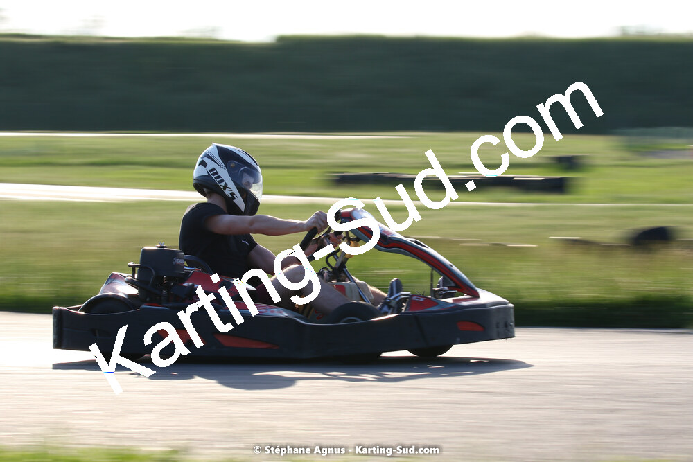07/05/2022 : Endurance Loisir Les Razbitumes pour “1 maillot pour la vie” & Les Socio Esthéticiennes (Photos Stéphane Agnus) 2022 — karting