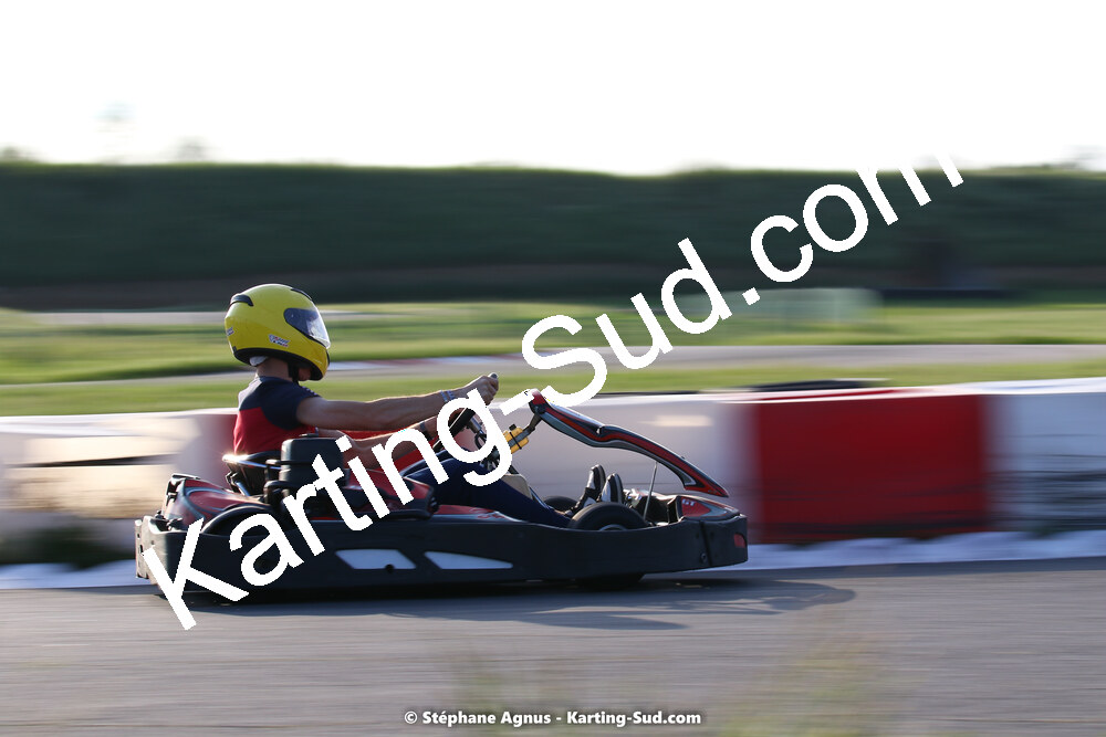 07/05/2022 : Endurance Loisir Les Razbitumes pour “1 maillot pour la vie” & Les Socio Esthéticiennes (Photos Stéphane Agnus) 2022 — karting