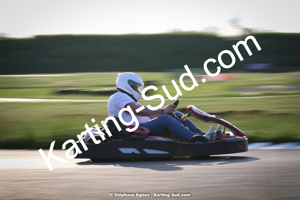 07/05/2022 : Endurance Loisir Les Razbitumes pour “1 maillot pour la vie” & Les Socio Esthéticiennes (Photos Stéphane Agnus) 2022 — karting