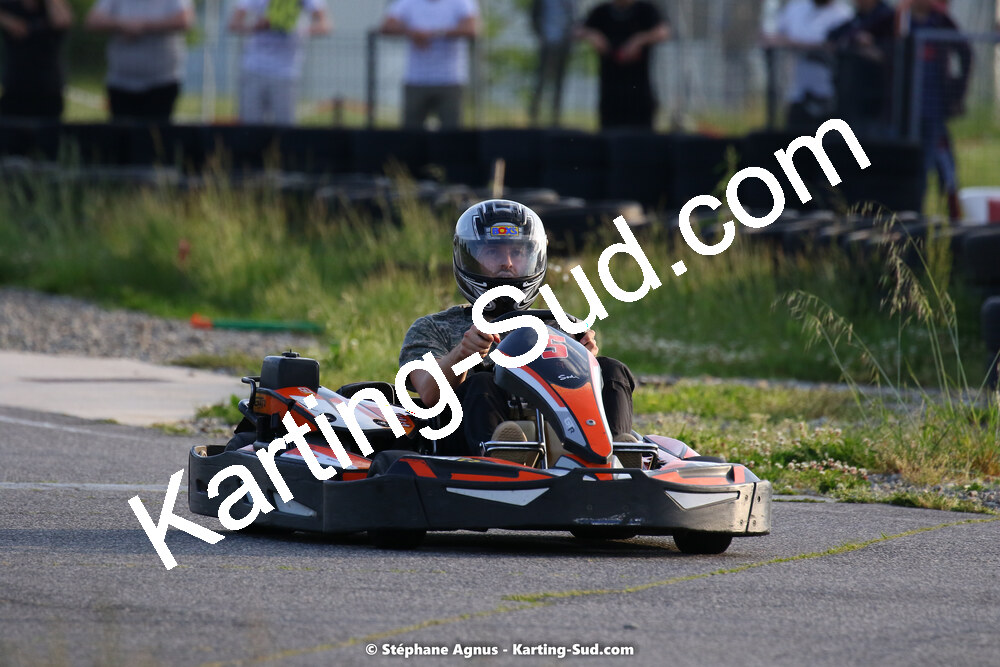 07/05/2022 : Endurance Loisir Les Razbitumes pour “1 maillot pour la vie” & Les Socio Esthéticiennes (Photos Stéphane Agnus) 2022 — karting