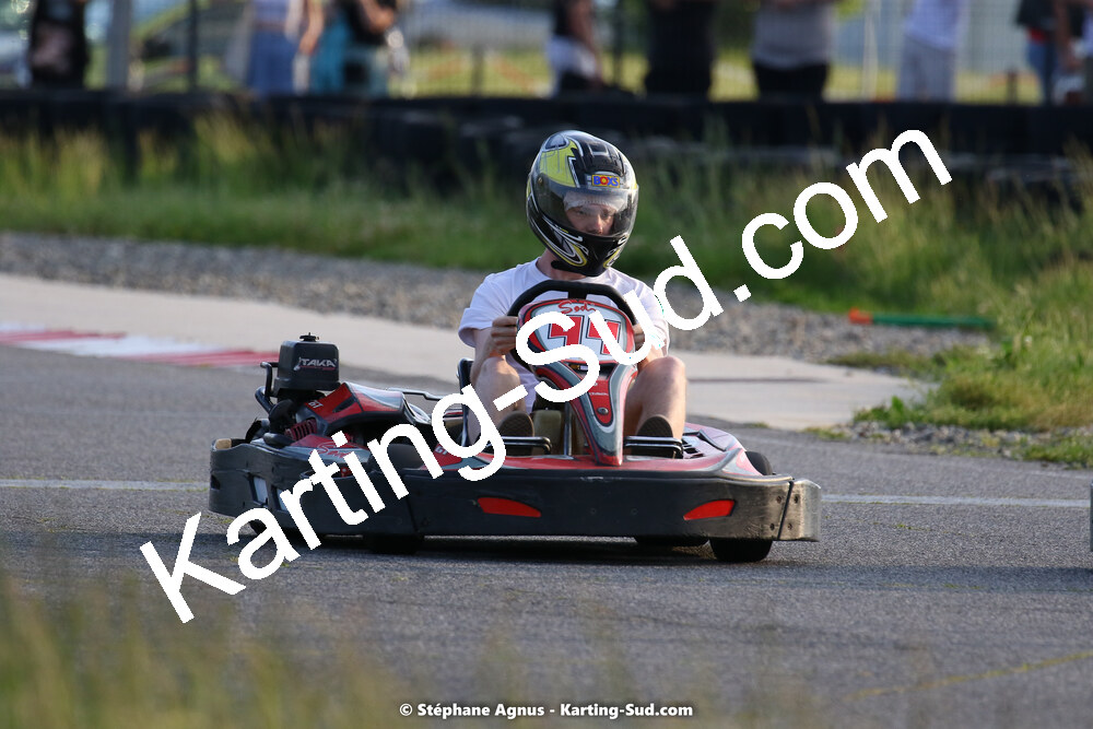 07/05/2022 : Endurance Loisir Les Razbitumes pour “1 maillot pour la vie” & Les Socio Esthéticiennes (Photos Stéphane Agnus) 2022 — karting