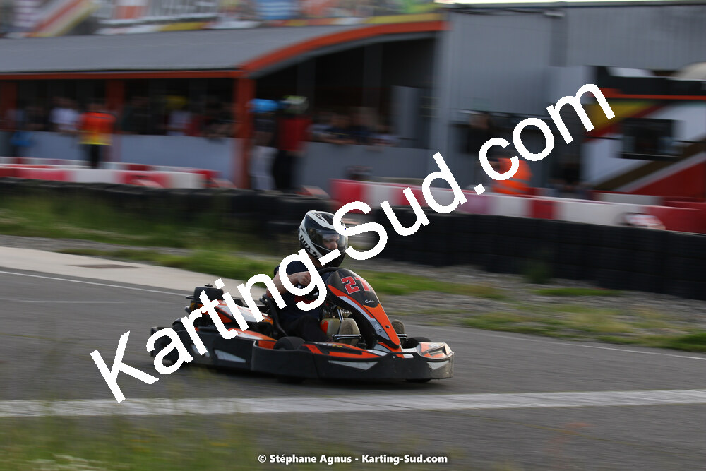 07/05/2022 : Endurance Loisir Les Razbitumes pour “1 maillot pour la vie” & Les Socio Esthéticiennes (Photos Stéphane Agnus) 2022 — karting