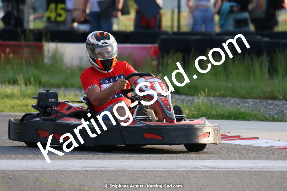 07/05/2022 : Endurance Loisir Les Razbitumes pour “1 maillot pour la vie” & Les Socio Esthéticiennes (Photos Stéphane Agnus) 2022 — karting