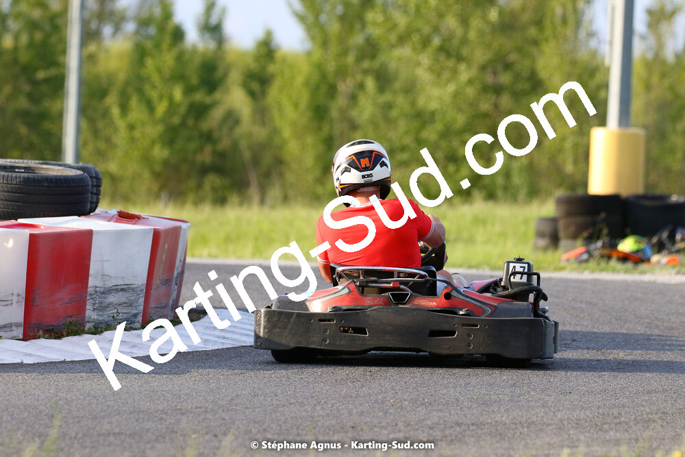 07/05/2022 : Endurance Loisir Les Razbitumes pour “1 maillot pour la vie” & Les Socio Esthéticiennes (Photos Stéphane Agnus) 2022 — karting