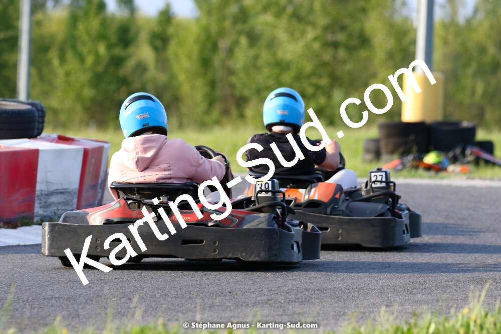 07/05/2022 : Endurance Loisir Les Razbitumes pour “1 maillot pour la vie” & Les Socio Esthéticiennes (Photos Stéphane Agnus) 2022 — karting