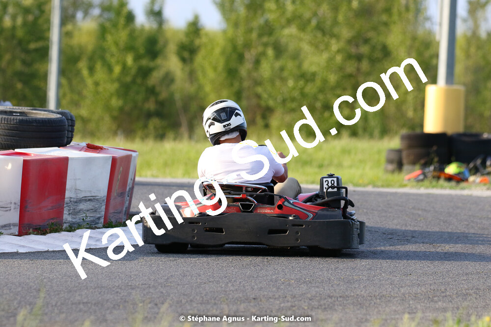 07/05/2022 : Endurance Loisir Les Razbitumes pour “1 maillot pour la vie” & Les Socio Esthéticiennes (Photos Stéphane Agnus) 2022 — karting