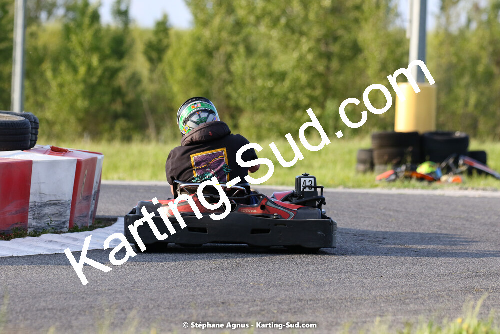 07/05/2022 : Endurance Loisir Les Razbitumes pour “1 maillot pour la vie” & Les Socio Esthéticiennes (Photos Stéphane Agnus) 2022 — karting