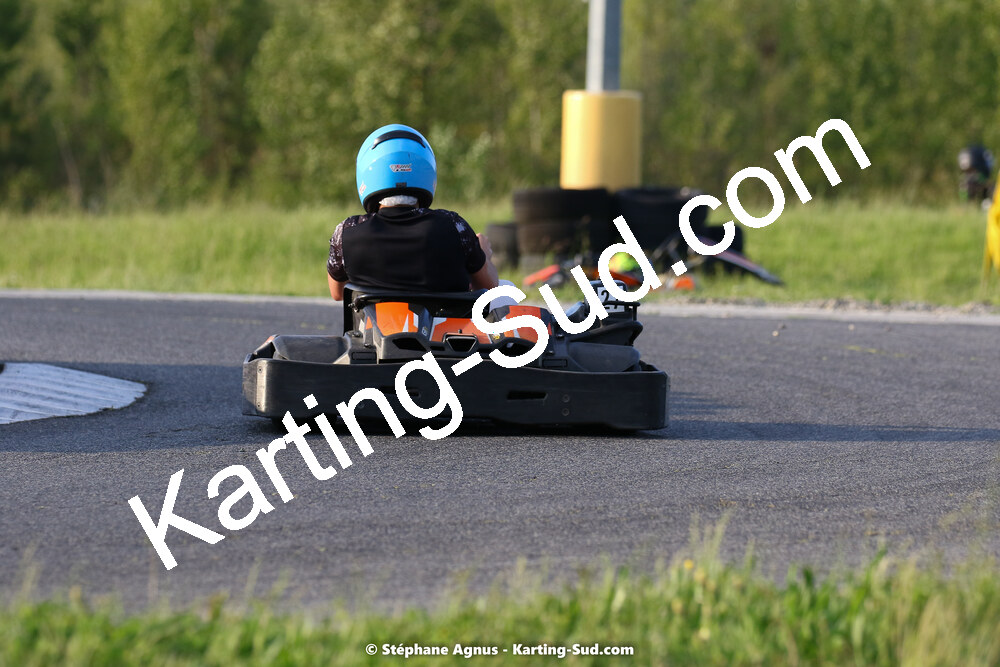 07/05/2022 : Endurance Loisir Les Razbitumes pour “1 maillot pour la vie” & Les Socio Esthéticiennes (Photos Stéphane Agnus) 2022 — karting