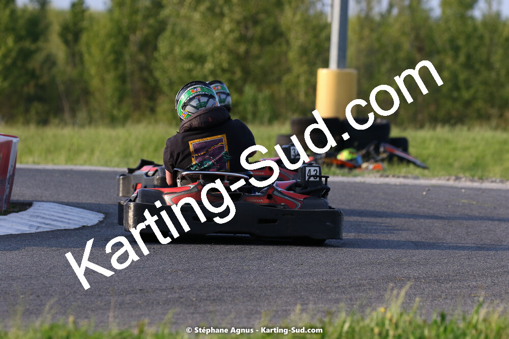 07/05/2022 : Endurance Loisir Les Razbitumes pour “1 maillot pour la vie” & Les Socio Esthéticiennes (Photos Stéphane Agnus) 2022 — karting
