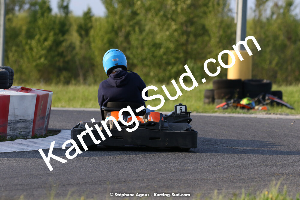 07/05/2022 : Endurance Loisir Les Razbitumes pour “1 maillot pour la vie” & Les Socio Esthéticiennes (Photos Stéphane Agnus) 2022 — karting