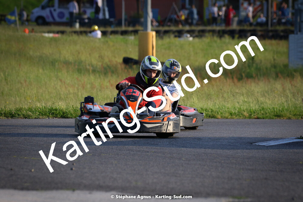 07/05/2022 : Endurance Loisir Les Razbitumes pour “1 maillot pour la vie” & Les Socio Esthéticiennes (Photos Stéphane Agnus) 2022 — karting