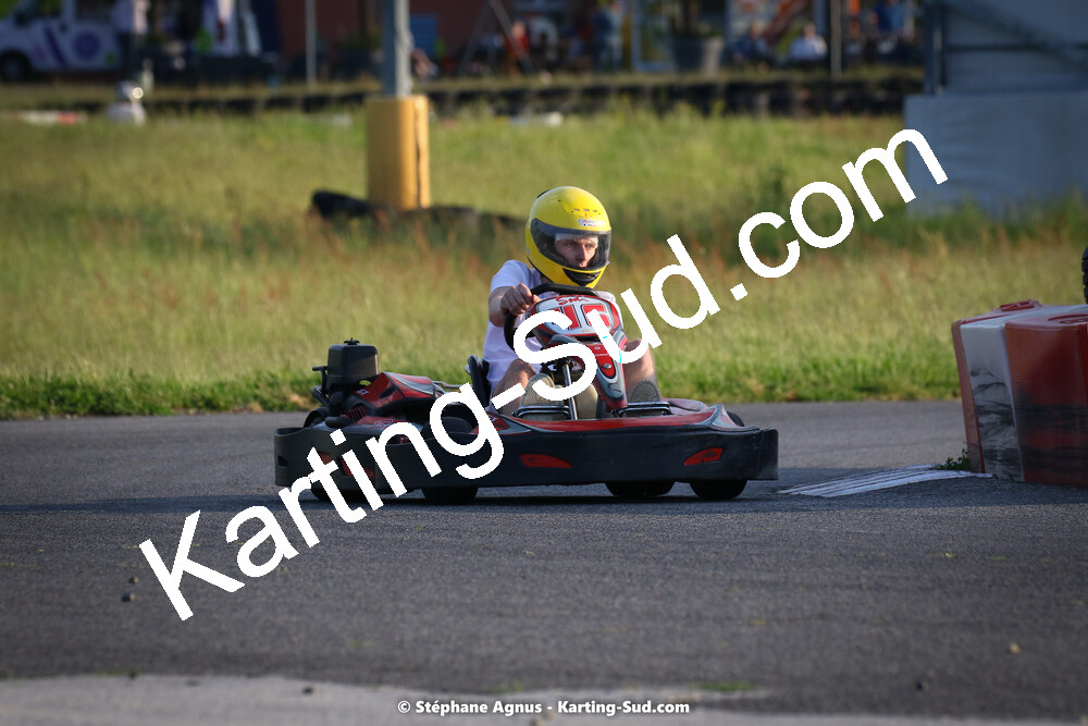 07/05/2022 : Endurance Loisir Les Razbitumes pour “1 maillot pour la vie” & Les Socio Esthéticiennes (Photos Stéphane Agnus) 2022 — karting