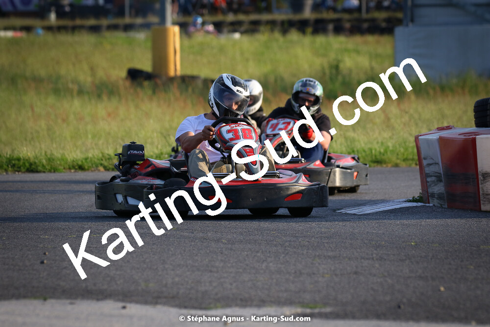 07/05/2022 : Endurance Loisir Les Razbitumes pour “1 maillot pour la vie” & Les Socio Esthéticiennes (Photos Stéphane Agnus) 2022 — karting