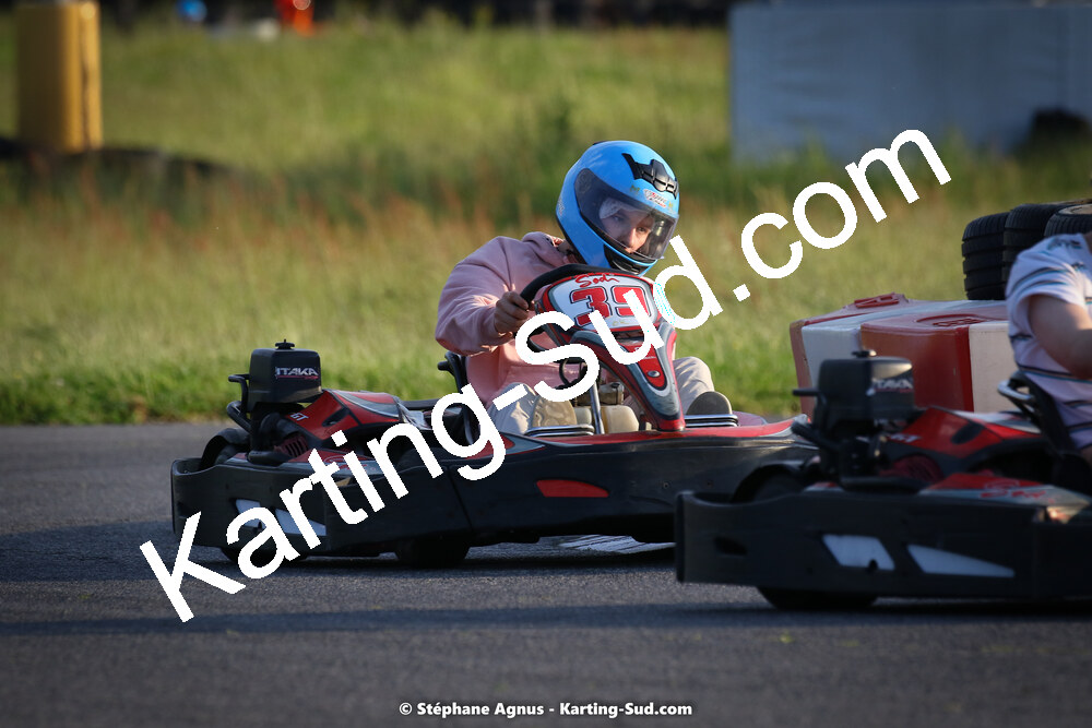 07/05/2022 : Endurance Loisir Les Razbitumes pour “1 maillot pour la vie” & Les Socio Esthéticiennes (Photos Stéphane Agnus) 2022 — karting