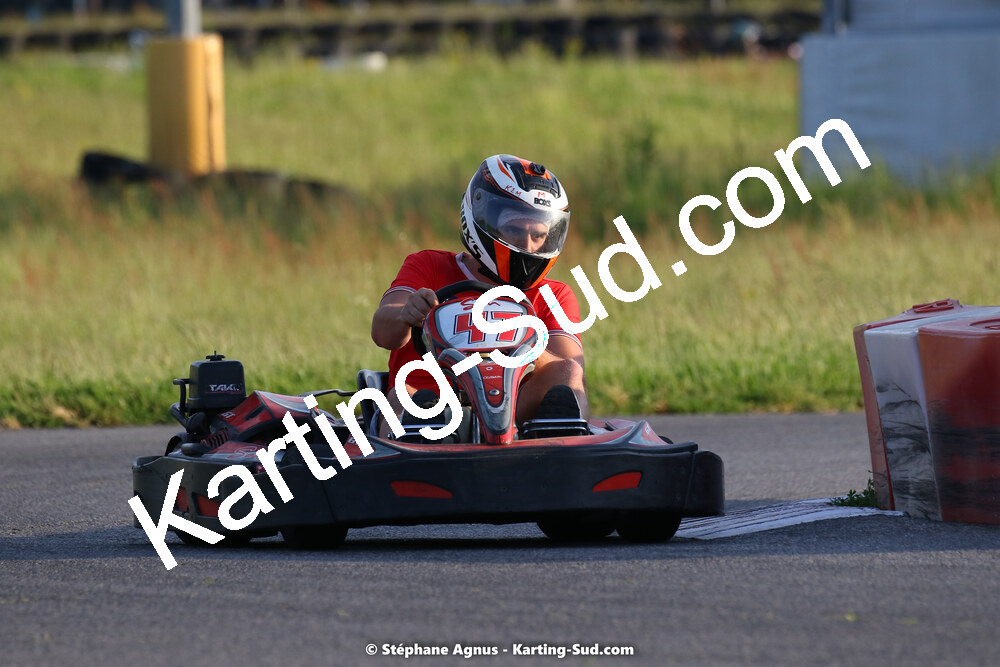 07/05/2022 : Endurance Loisir Les Razbitumes pour “1 maillot pour la vie” & Les Socio Esthéticiennes (Photos Stéphane Agnus) 2022 — karting