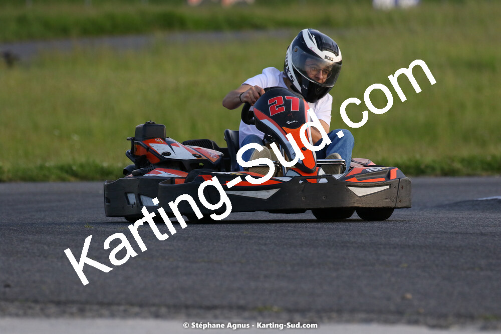 07/05/2022 : Endurance Loisir Les Razbitumes pour “1 maillot pour la vie” & Les Socio Esthéticiennes (Photos Stéphane Agnus) 2022 — karting