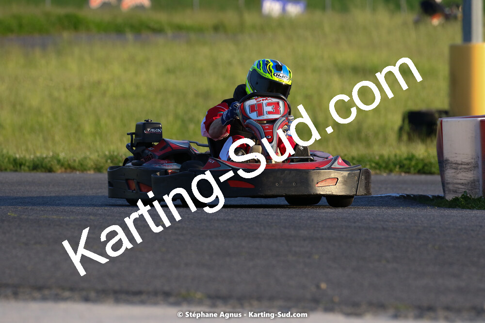 07/05/2022 : Endurance Loisir Les Razbitumes pour “1 maillot pour la vie” & Les Socio Esthéticiennes (Photos Stéphane Agnus) 2022 — karting