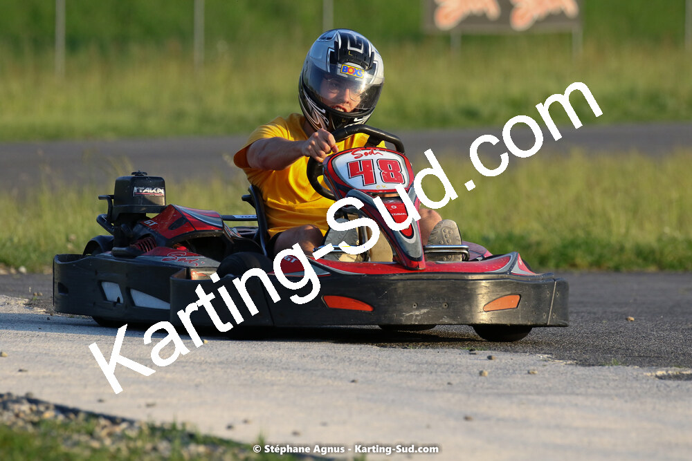 07/05/2022 : Endurance Loisir Les Razbitumes pour “1 maillot pour la vie” & Les Socio Esthéticiennes (Photos Stéphane Agnus) 2022 — karting