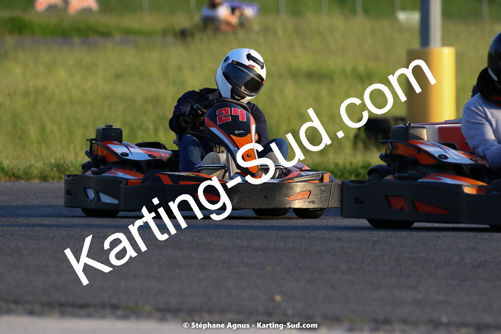07/05/2022 : Endurance Loisir Les Razbitumes pour “1 maillot pour la vie” & Les Socio Esthéticiennes (Photos Stéphane Agnus) 2022 — karting