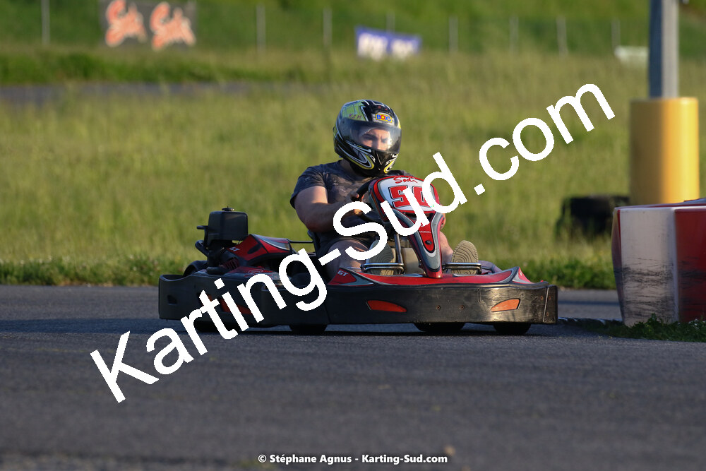 07/05/2022 : Endurance Loisir Les Razbitumes pour “1 maillot pour la vie” & Les Socio Esthéticiennes (Photos Stéphane Agnus) 2022 — karting
