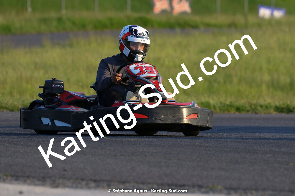 07/05/2022 : Endurance Loisir Les Razbitumes pour “1 maillot pour la vie” & Les Socio Esthéticiennes (Photos Stéphane Agnus) 2022 — karting