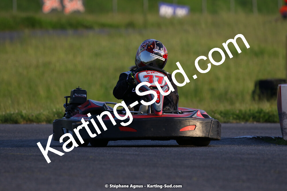 07/05/2022 : Endurance Loisir Les Razbitumes pour “1 maillot pour la vie” & Les Socio Esthéticiennes (Photos Stéphane Agnus) 2022 — karting