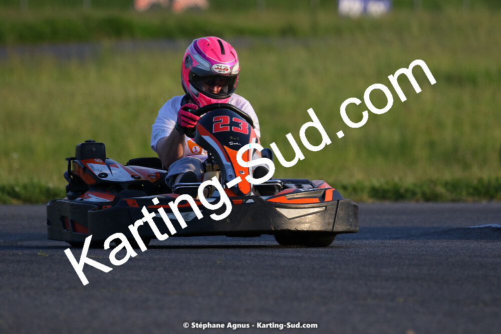 07/05/2022 : Endurance Loisir Les Razbitumes pour “1 maillot pour la vie” & Les Socio Esthéticiennes (Photos Stéphane Agnus) 2022 — karting