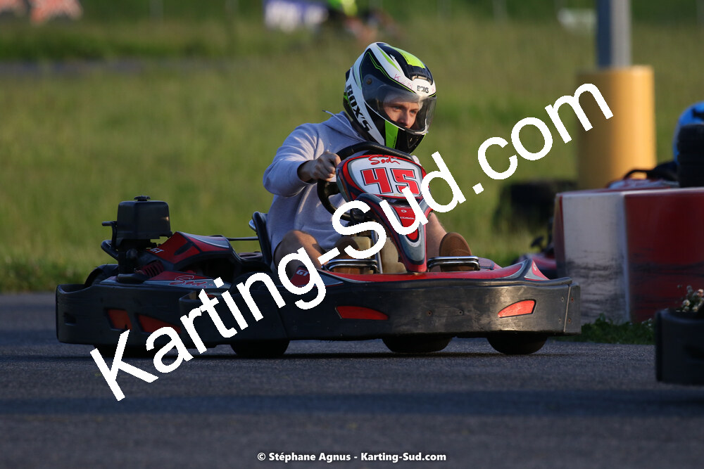 07/05/2022 : Endurance Loisir Les Razbitumes pour “1 maillot pour la vie” & Les Socio Esthéticiennes (Photos Stéphane Agnus) 2022 — karting