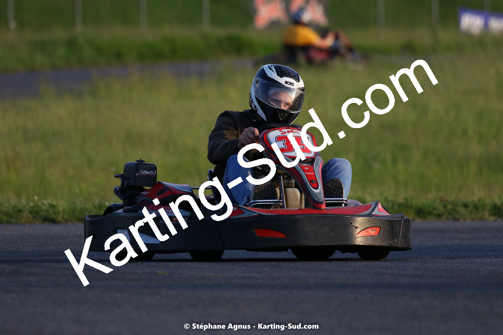 07/05/2022 : Endurance Loisir Les Razbitumes pour “1 maillot pour la vie” & Les Socio Esthéticiennes (Photos Stéphane Agnus) 2022 — karting