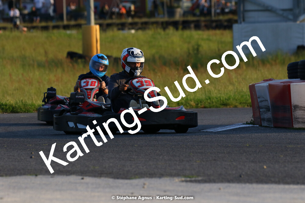 07/05/2022 : Endurance Loisir Les Razbitumes pour “1 maillot pour la vie” & Les Socio Esthéticiennes (Photos Stéphane Agnus) 2022 — karting