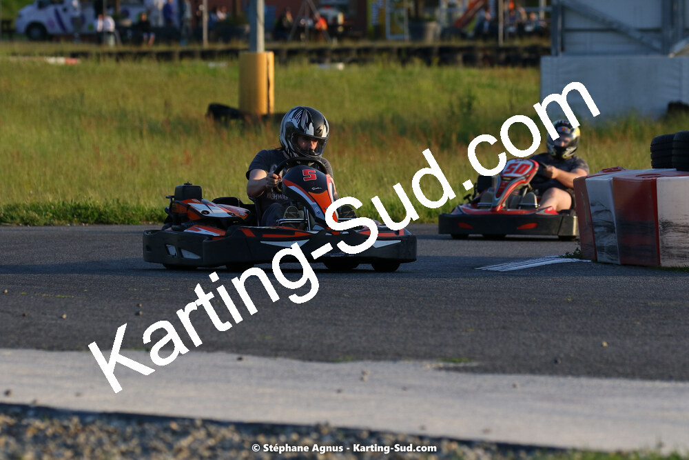 07/05/2022 : Endurance Loisir Les Razbitumes pour “1 maillot pour la vie” & Les Socio Esthéticiennes (Photos Stéphane Agnus) 2022 — karting