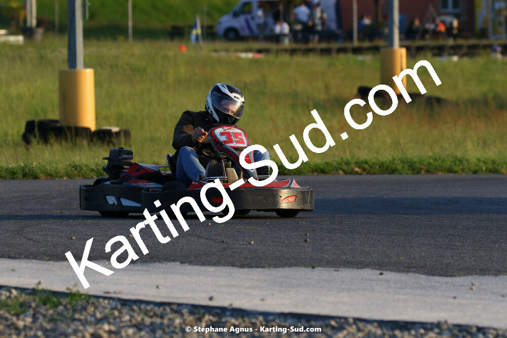 07/05/2022 : Endurance Loisir Les Razbitumes pour “1 maillot pour la vie” & Les Socio Esthéticiennes (Photos Stéphane Agnus) 2022 — karting