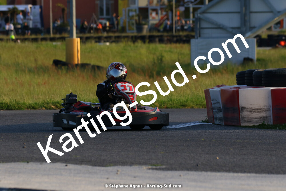 07/05/2022 : Endurance Loisir Les Razbitumes pour “1 maillot pour la vie” & Les Socio Esthéticiennes (Photos Stéphane Agnus) 2022 — karting