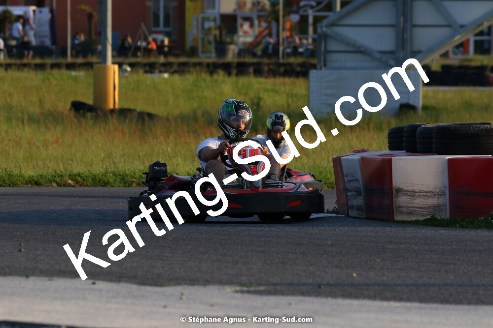 07/05/2022 : Endurance Loisir Les Razbitumes pour “1 maillot pour la vie” & Les Socio Esthéticiennes (Photos Stéphane Agnus) 2022 — karting