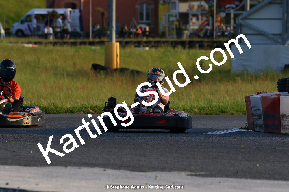 07/05/2022 : Endurance Loisir Les Razbitumes pour “1 maillot pour la vie” & Les Socio Esthéticiennes (Photos Stéphane Agnus) 2022 — karting