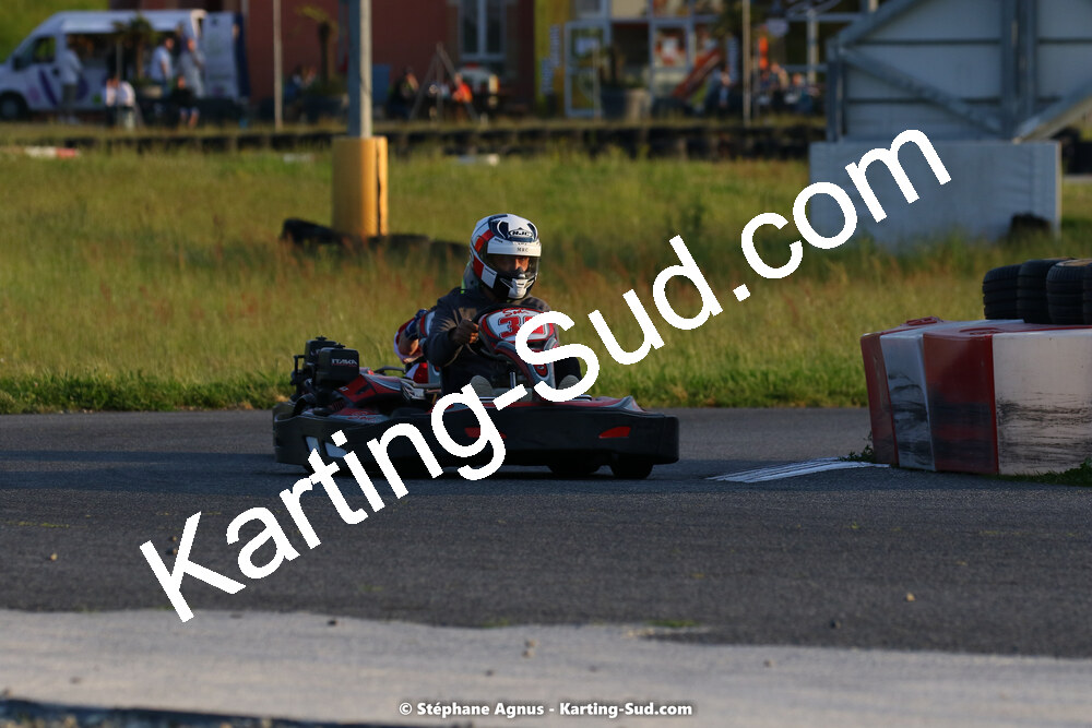 07/05/2022 : Endurance Loisir Les Razbitumes pour “1 maillot pour la vie” & Les Socio Esthéticiennes (Photos Stéphane Agnus) 2022 — karting