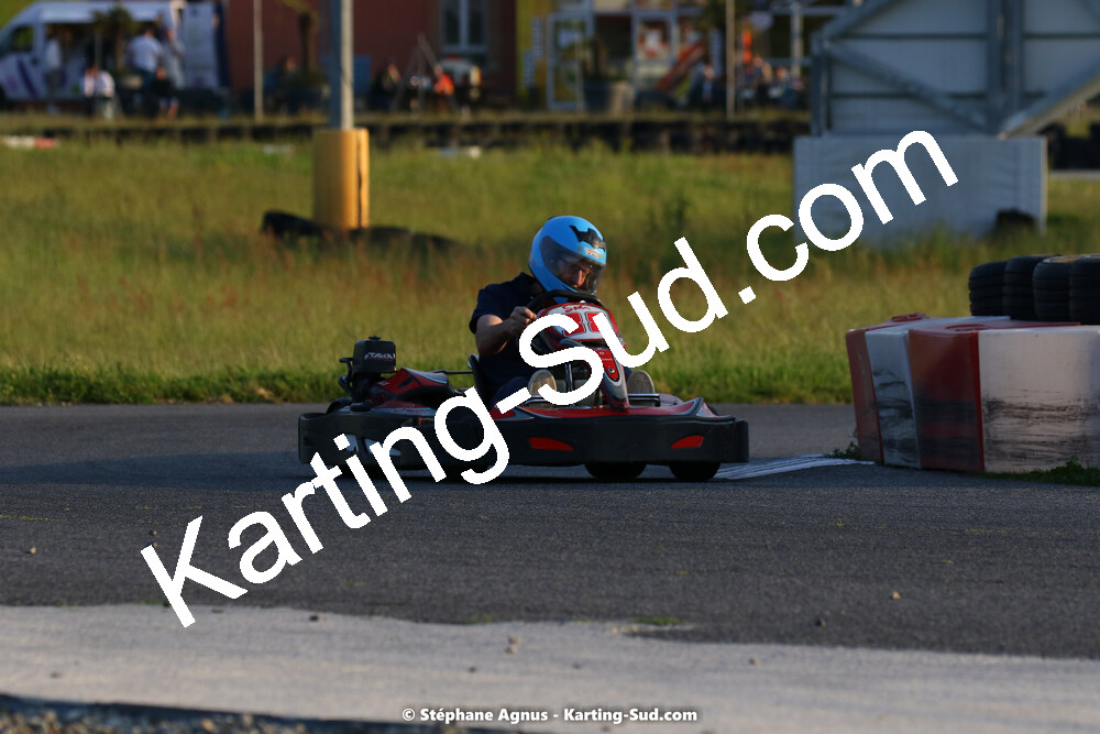 07/05/2022 : Endurance Loisir Les Razbitumes pour “1 maillot pour la vie” & Les Socio Esthéticiennes (Photos Stéphane Agnus) 2022 — karting