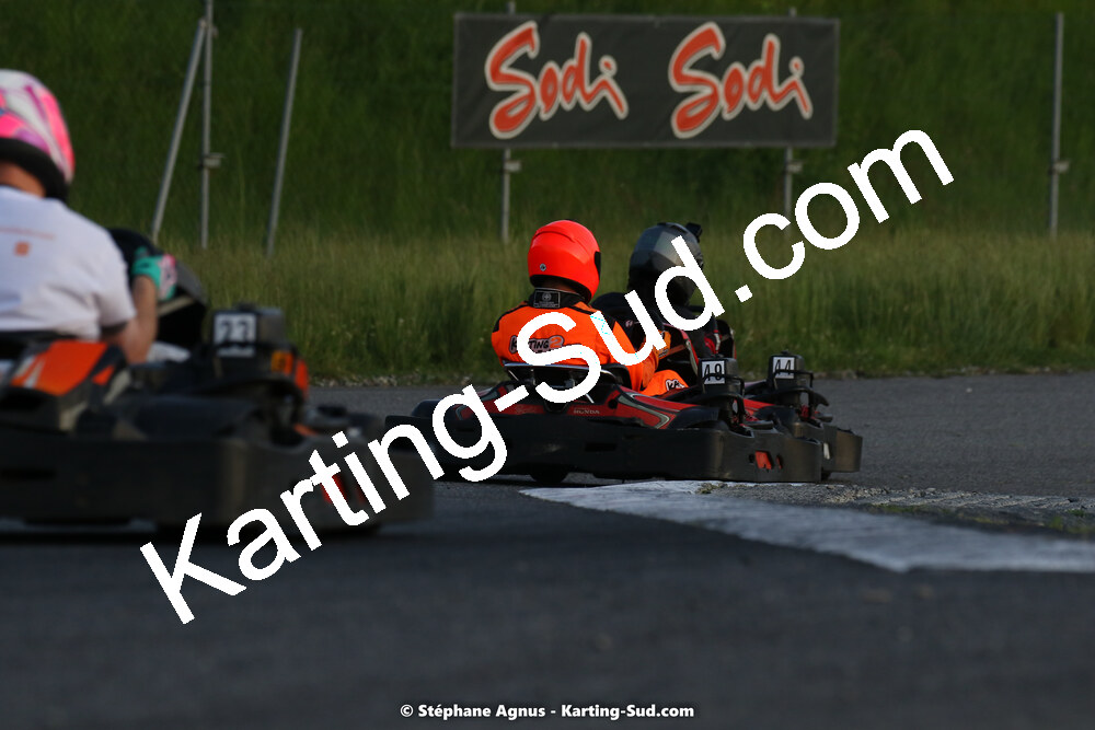 07/05/2022 : Endurance Loisir Les Razbitumes pour “1 maillot pour la vie” & Les Socio Esthéticiennes (Photos Stéphane Agnus) 2022 — karting